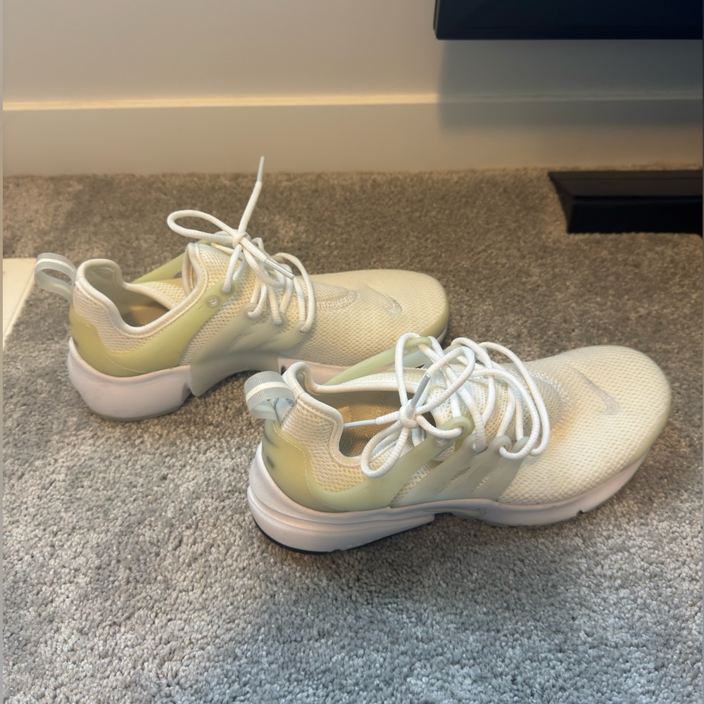 Nike Women’s Air Presto